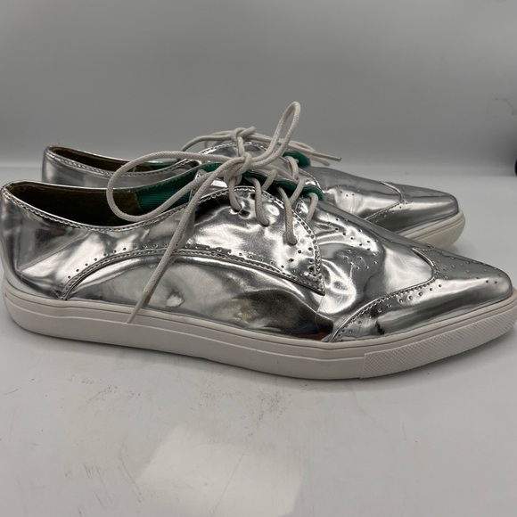 Mark. Pointed Tor Silver Lace-Up Shoes - Picture 3 of 7